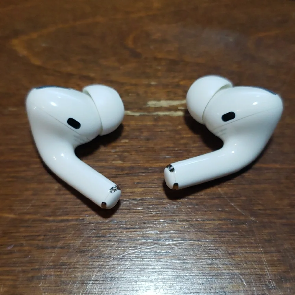Apple AirPods Pro Gen 1 Wireless Earbuds with Yellow Case